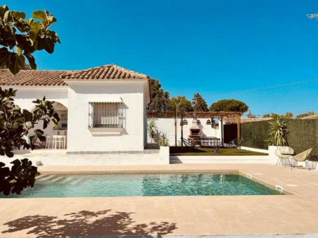 3 Sovrums Villa i Estepona