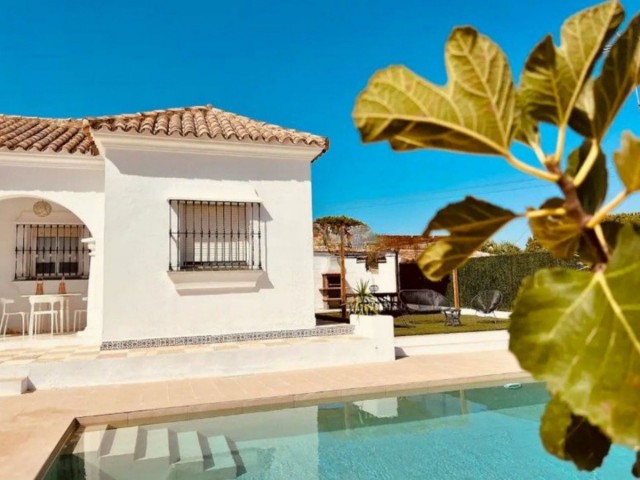 3 Sovrums Villa i Estepona