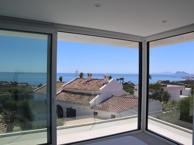 Villa avec 4 Chambres  à Torreguadiaro