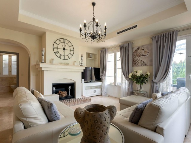 3 Bedrooms Villa in Mijas