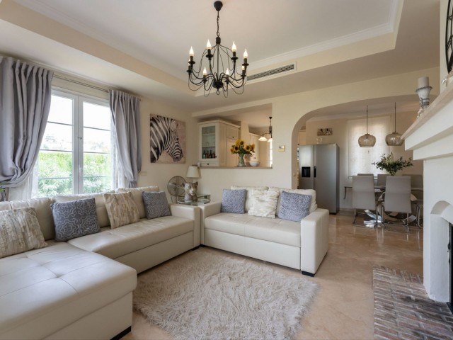 Villa con 3 Dormitorios  en Mijas