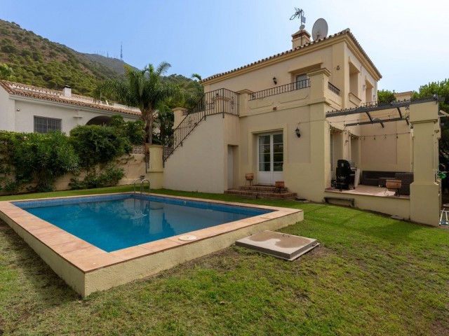 3 Bedrooms Villa in Mijas