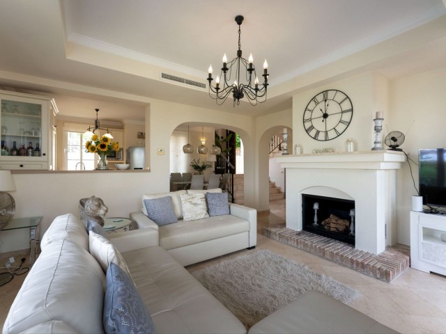 3 Bedrooms Villa in Mijas