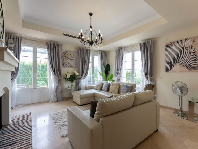 3 Bedrooms Villa in Mijas