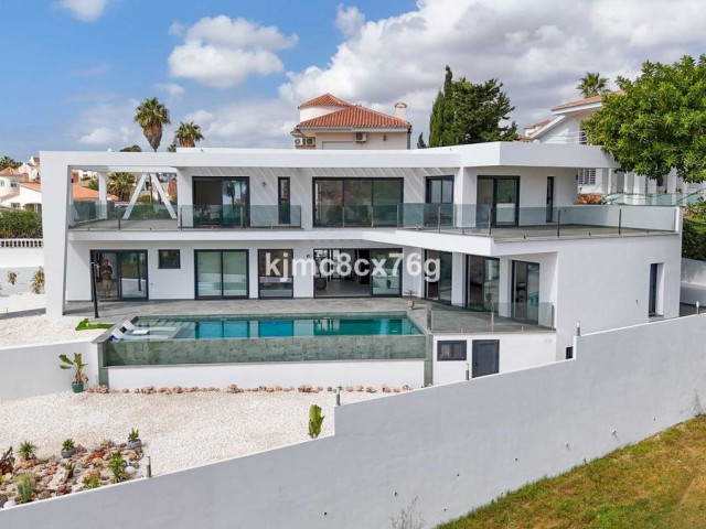5 Schlafzimmer Villa in El Faro