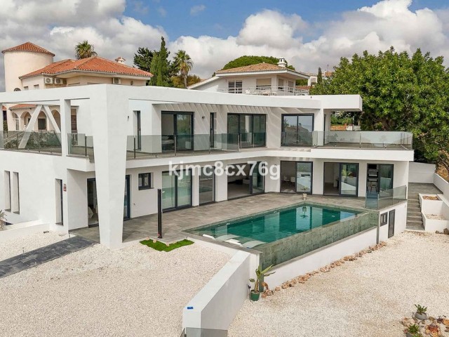 5 Sovrums Villa i El Faro