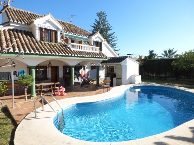 5 Soveroms Villa i Marbella
