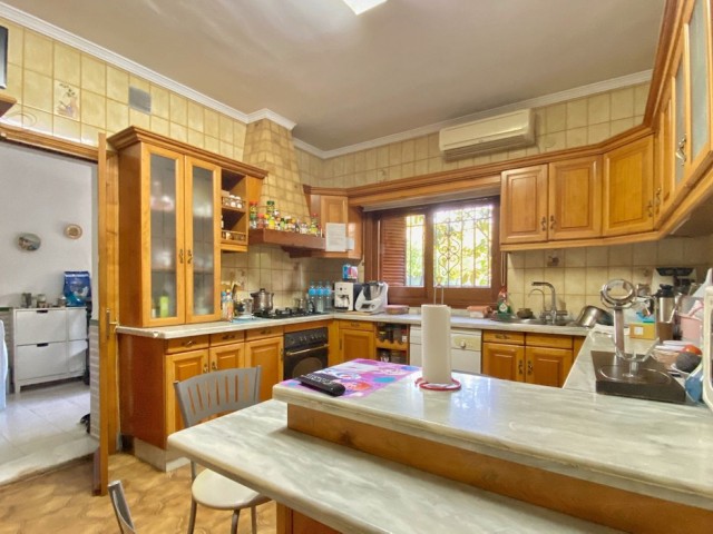 5 Soveroms Villa i Marbella