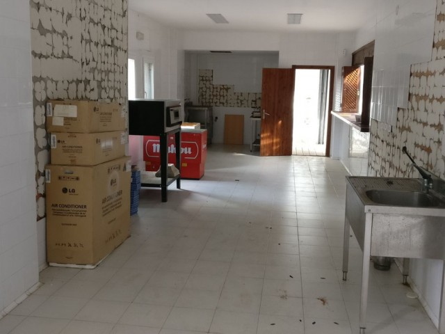 Commercial in Puerto Banús