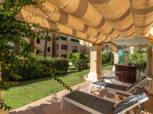3 Bedrooms Apartment in Elviria
