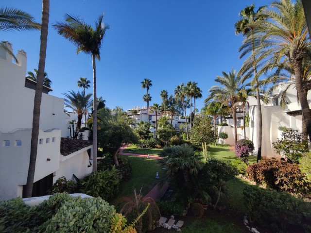 3 Bedrooms Apartment in Puerto Banús