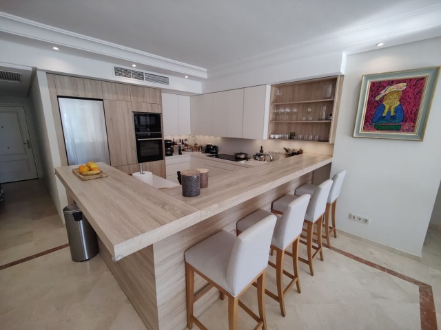 3 Bedrooms Apartment in Puerto Banús