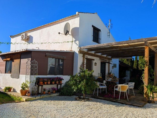 Villa avec 2 Chambres  à Selwo