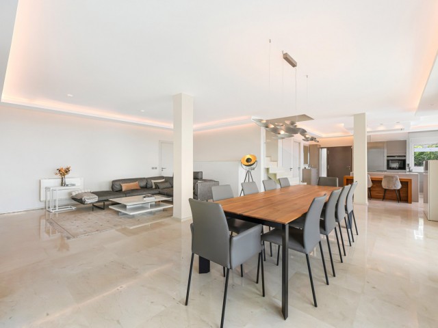 4 Schlafzimmer Villa in Nueva Andalucía