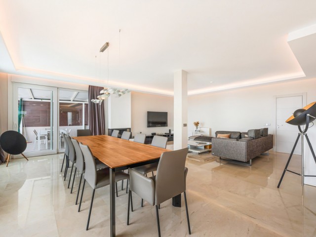 4 Schlafzimmer Villa in Nueva Andalucía