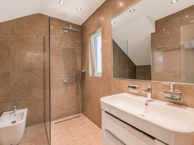 4 Schlafzimmer Villa in Nueva Andalucía