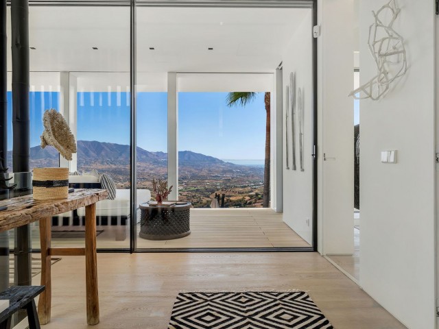 5 Bedrooms Villa in La Mairena