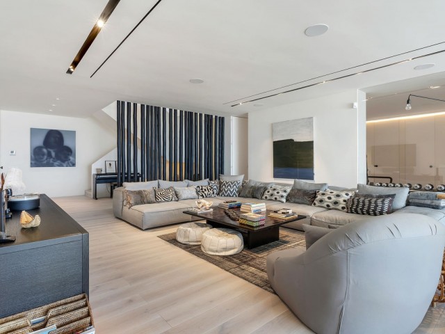 5 Bedrooms Villa in La Mairena