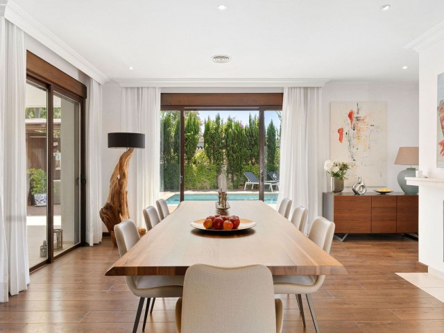 4 Bedrooms Villa in San Pedro de Alcántara