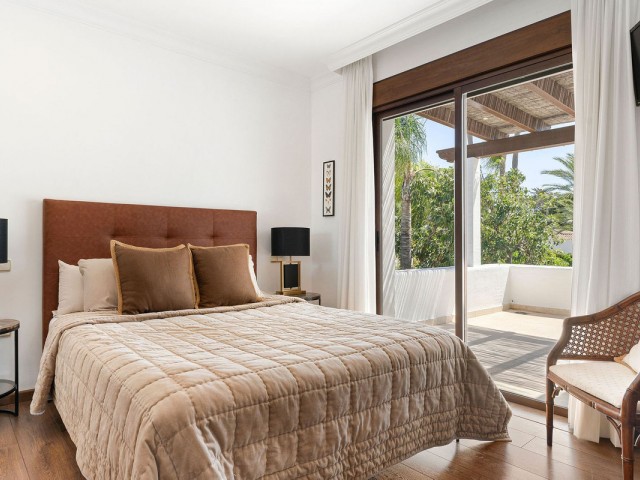 4 Bedrooms Villa in San Pedro de Alcántara
