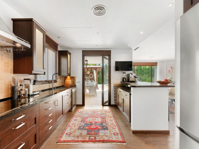 4 Bedrooms Villa in San Pedro de Alcántara