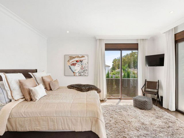 4 Bedrooms Villa in San Pedro de Alcántara