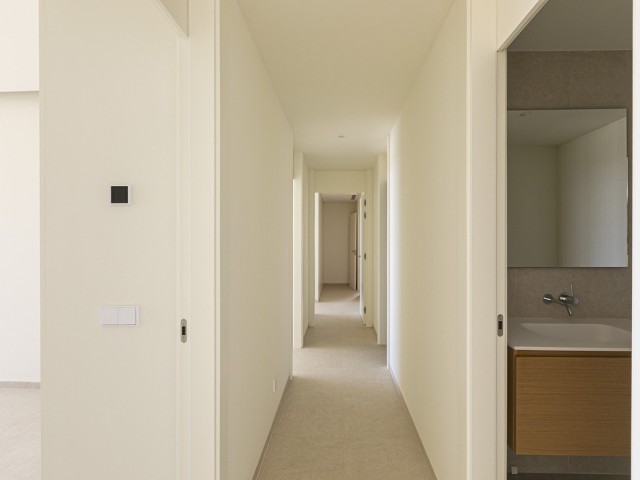 3 Bedrooms Apartment in Benahavís