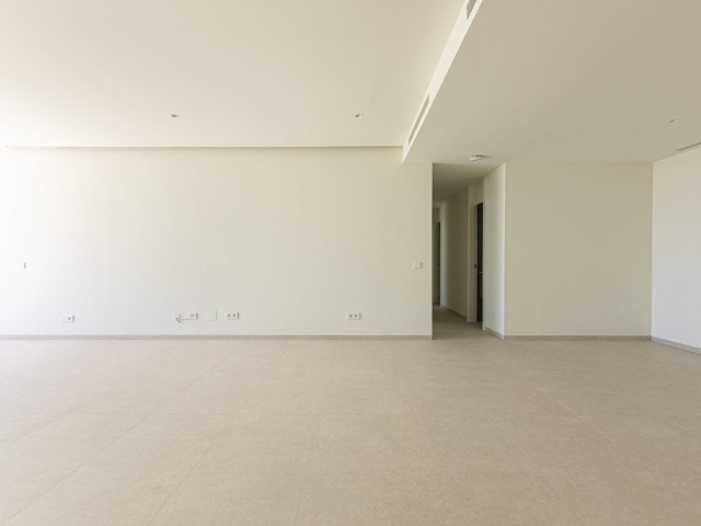 3 Bedrooms Apartment in Benahavís