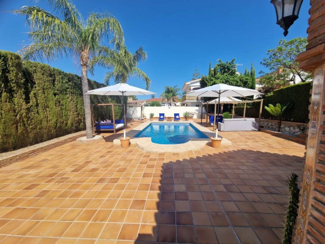 4 Sovrums Villa i Alhaurín de la Torre
