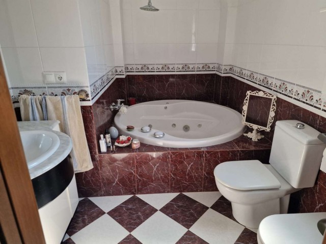 4 Sovrums Villa i Alhaurín de la Torre