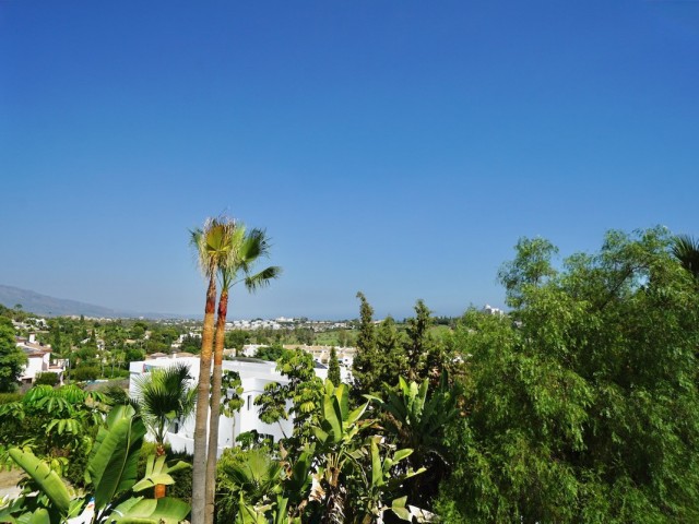 5 Bedrooms Villa in Benahavís
