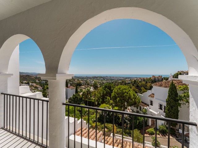 3 Bedrooms Apartment in Benahavís