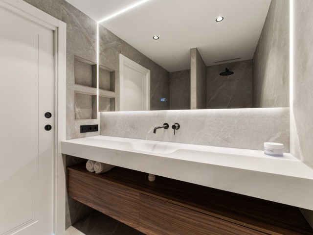 3 Bedrooms Apartment in Benahavís