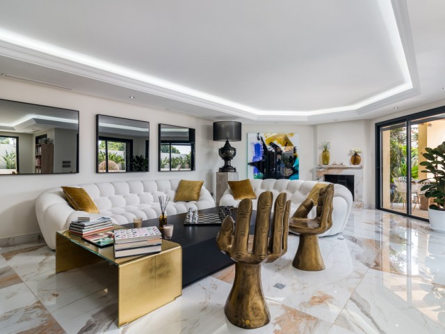 4 Bedrooms Villa in Nueva Andalucía
