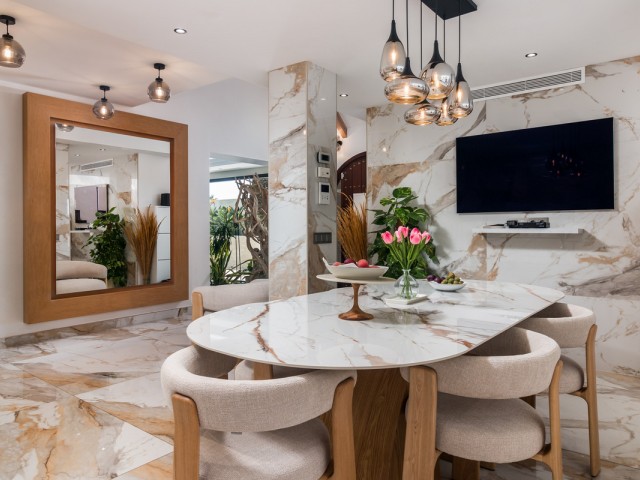 4 Bedrooms Villa in Nueva Andalucía