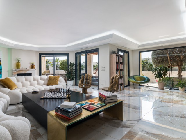 4 Bedrooms Villa in Nueva Andalucía