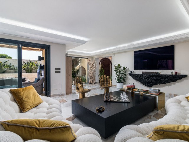 4 Bedrooms Villa in Nueva Andalucía