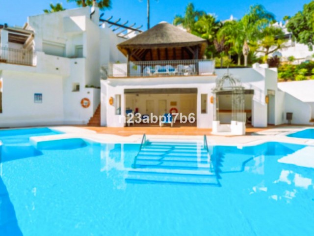 3 Makuuhuoneen Rivitalo Istán