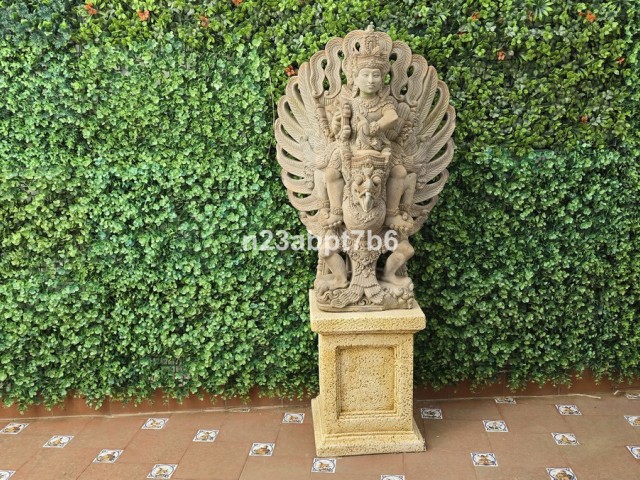 Maison mitoyenne avec 3 Chambres  à Istán