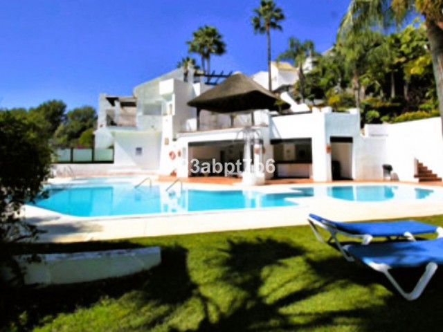 3 Makuuhuoneen Rivitalo Istán