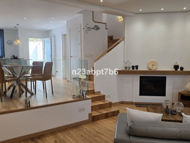 Rekkehus, Istán, R5158084