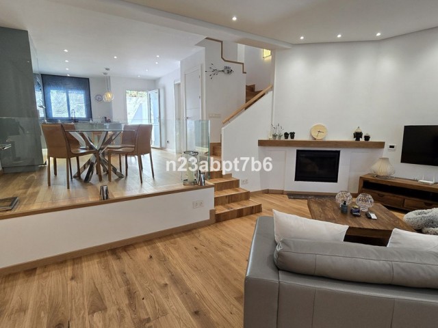 Rekkehus, Istán, R5158084