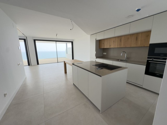 2 Slaapkamer Appartement in Higueron
