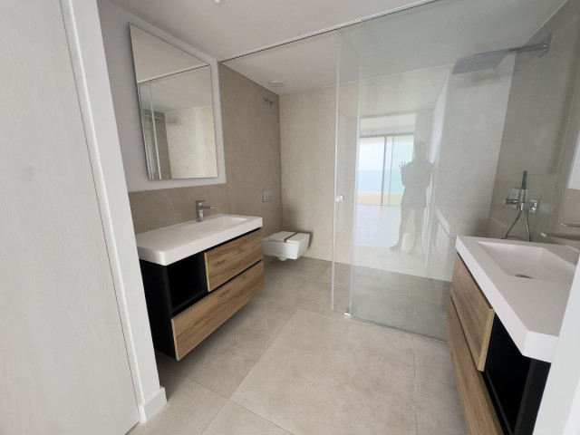 2 Slaapkamer Appartement in Higueron