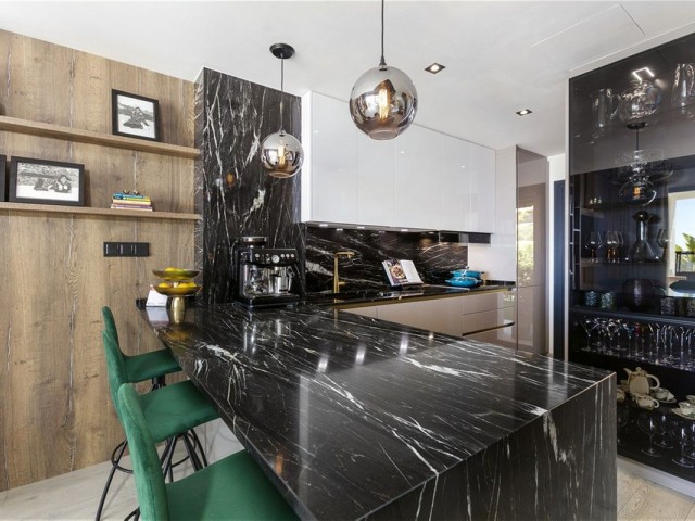 Adosado con 3 Dormitorios  en Manilva