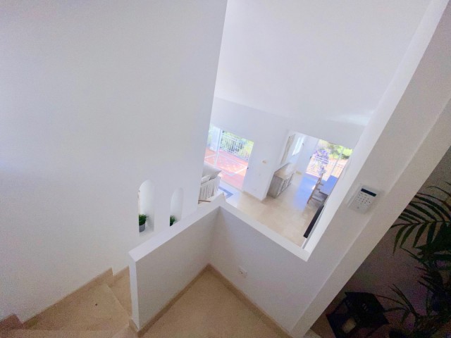 3 Makuuhuoneen Rivitalo Istán