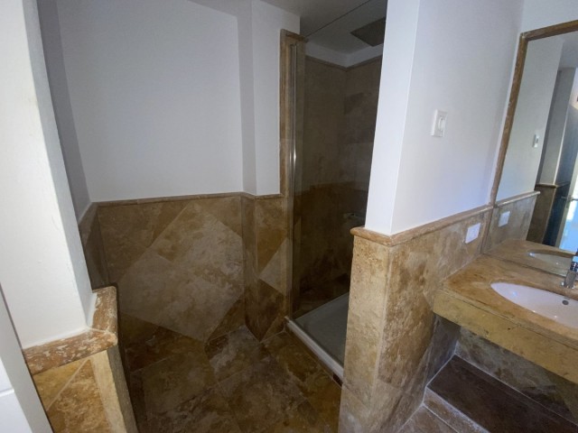 3 Makuuhuoneen Rivitalo Istán