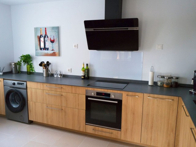 Maison mitoyenne avec 3 Chambres  à Istán