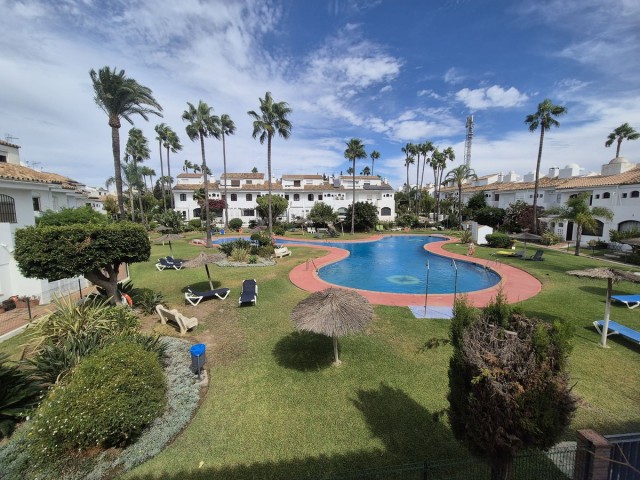 4 Slaapkamer Rijtjeshuis in Guadalmina Baja