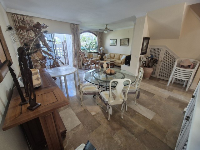 4 Bedrooms Townhouse in Atalaya